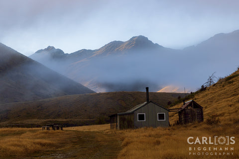 Comyns Hut a historic musterers’ hut located in the Hakatere Conservation Park in Canterbury New Zealand.